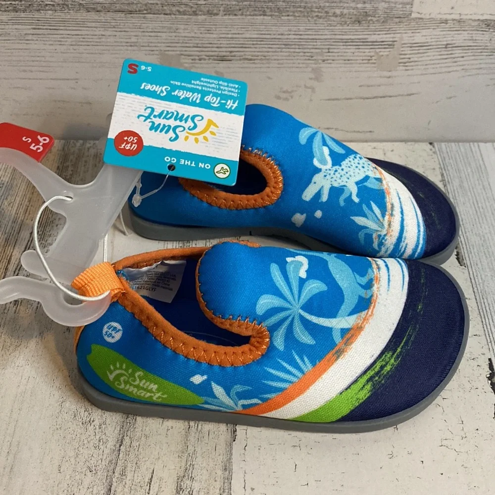 Baby Boy Dino Water Shoes Size S (5/6) NEW